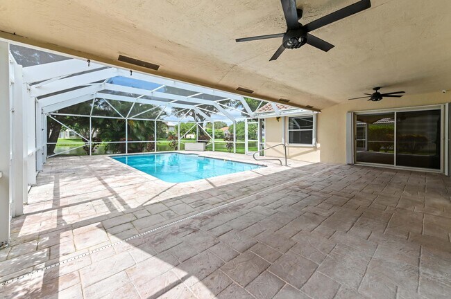 Building Photo - 6740 Brookhurst Cir