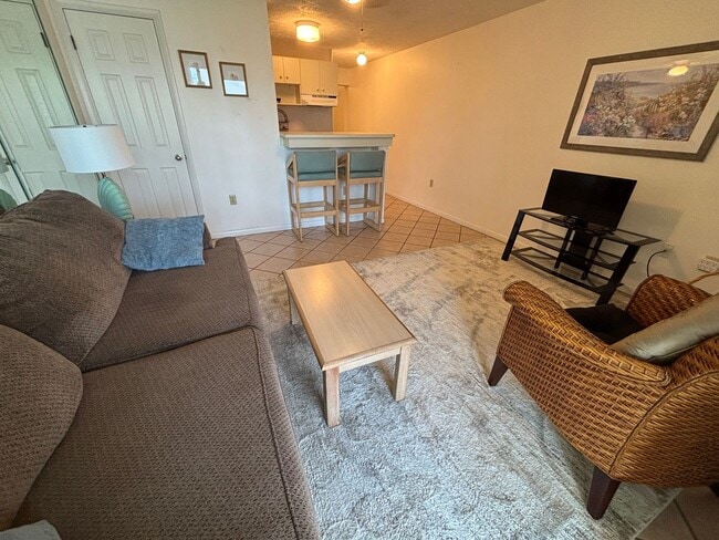 Building Photo - Sun Harbor