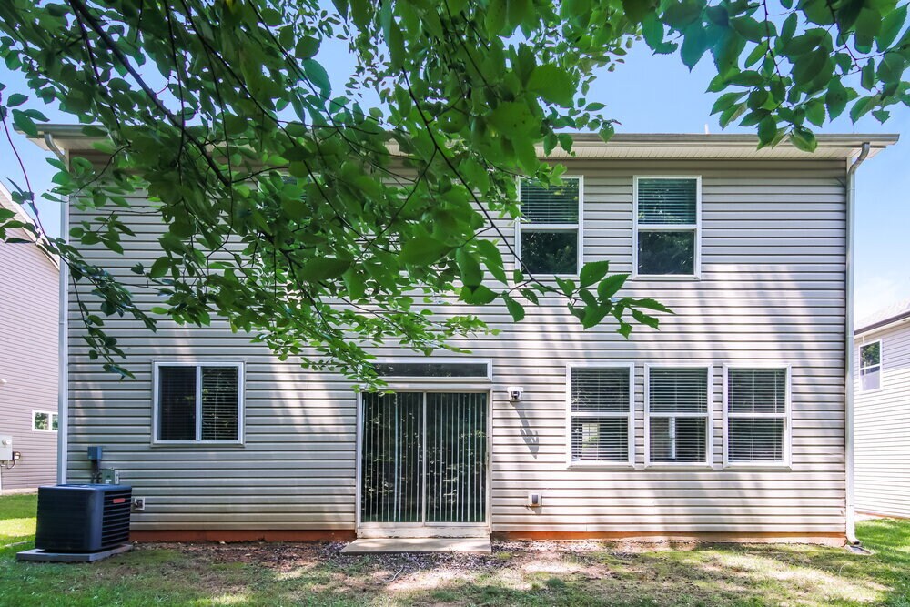 Building Photo - 133 Smart Ct