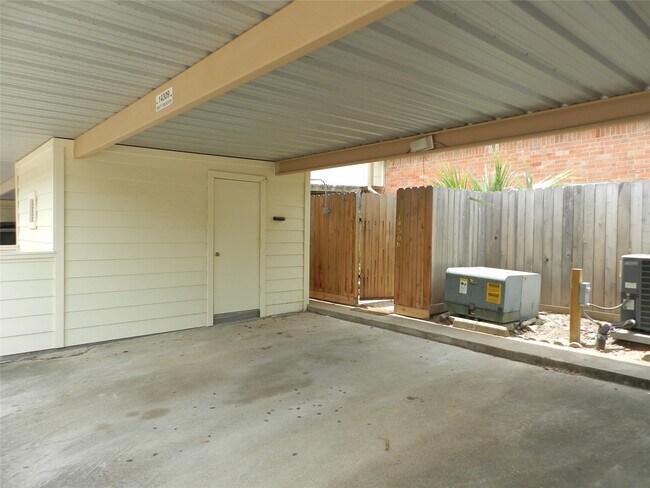 Building Photo - 14309 Misty Meadow Ln