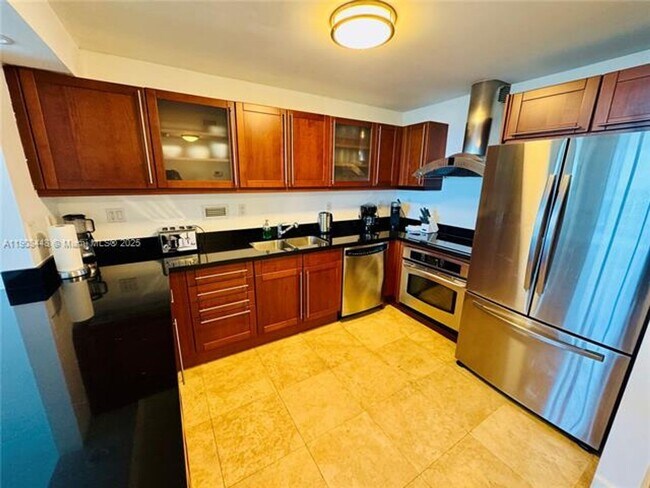 Building Photo - 2301 Collins Ave