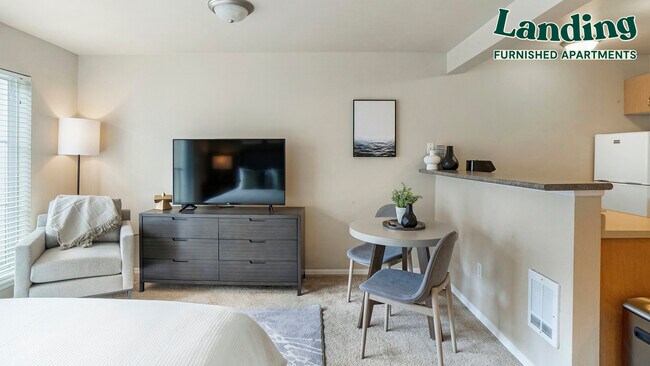 Building Photo - 315 1st Ave W