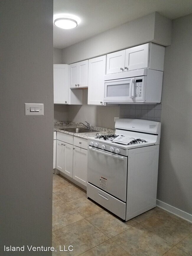 Building Photo - 2251 Burr Oak Ave