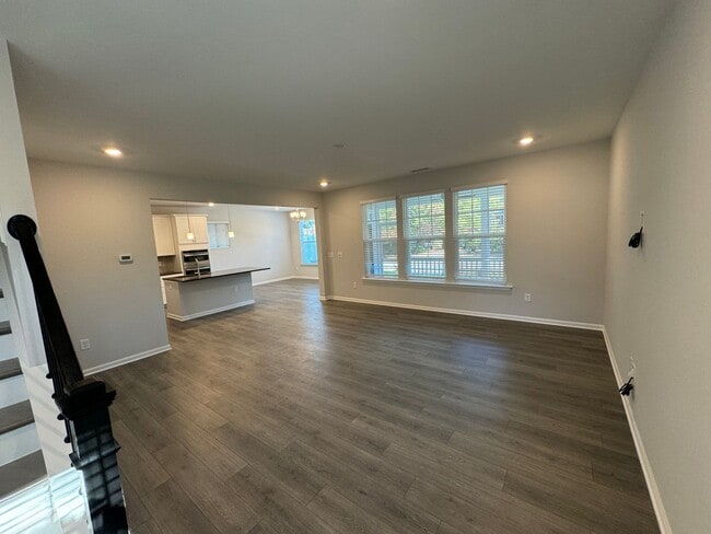 Building Photo - LIKE-NEW 4 Bed/4 Bath in N. Raleigh!