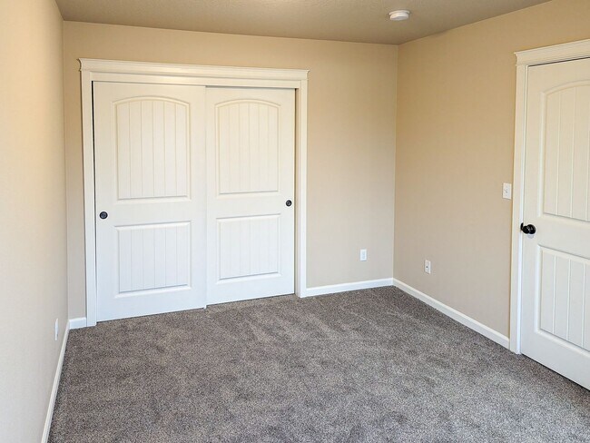 Building Photo - 3607-3617 Colton Ln NE