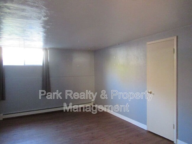 Building Photo - 3900.5 W 24th Ave