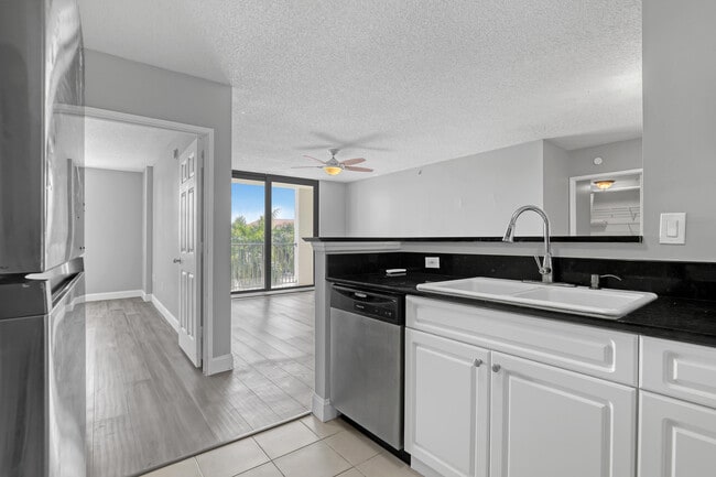 Building Photo - 651 Okeechobee Blvd