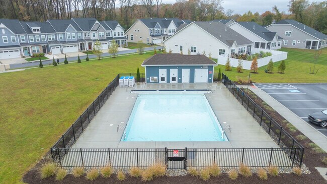 Building Photo - 32066 White Tail Dr