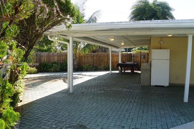 Building Photo - 4361 SW 49th Ct