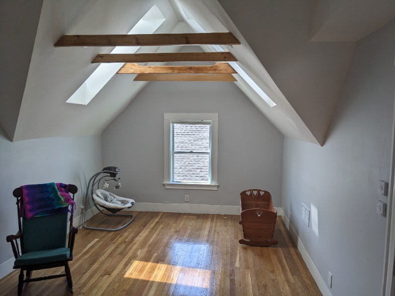 Building Photo - 90 Glenwood Rd