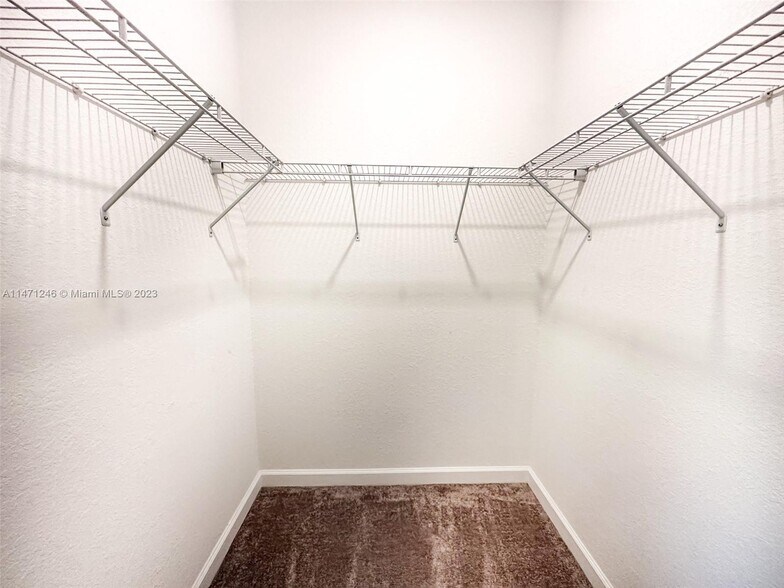 Building Photo - 1486 SE 26th Ter