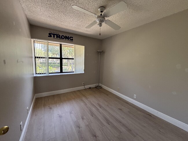 Building Photo - 3687 Carambola Cir N