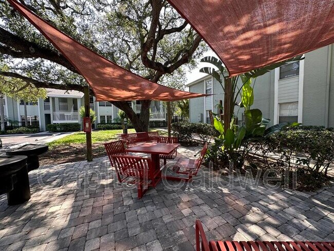Building Photo - 5440 S MacDill Ave