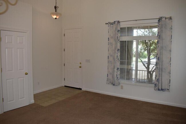 Building Photo - 4670 Tolman Way