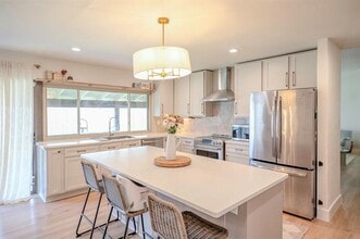 Building Photo - 2207 Marble Falls Dr