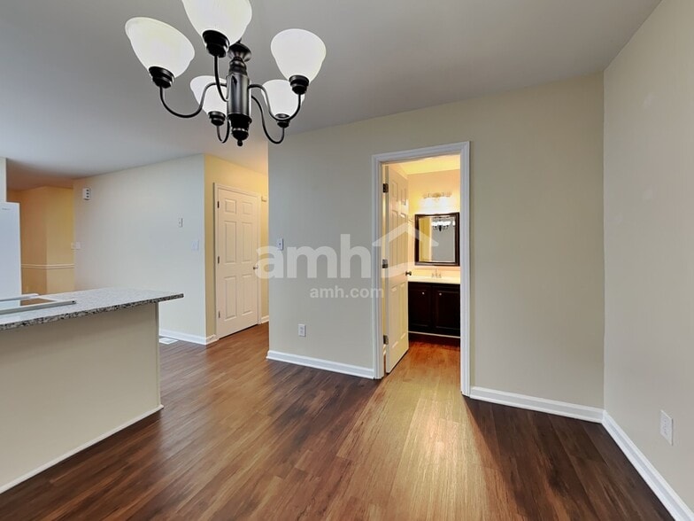 Building Photo - 6112 Glenridge Ct