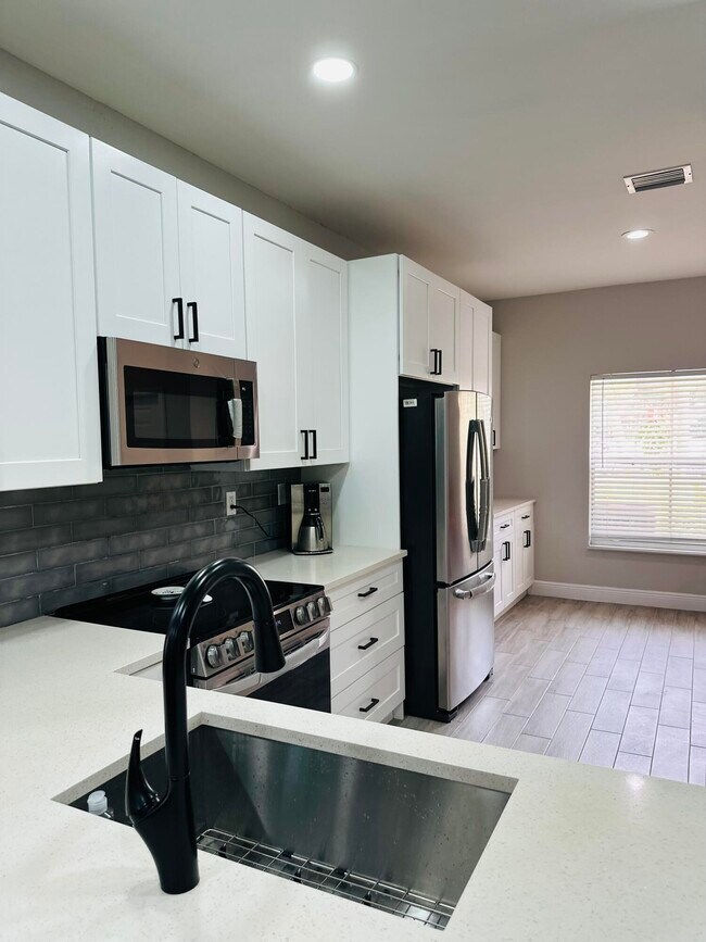 Building Photo - 3202 Merrick Terrace