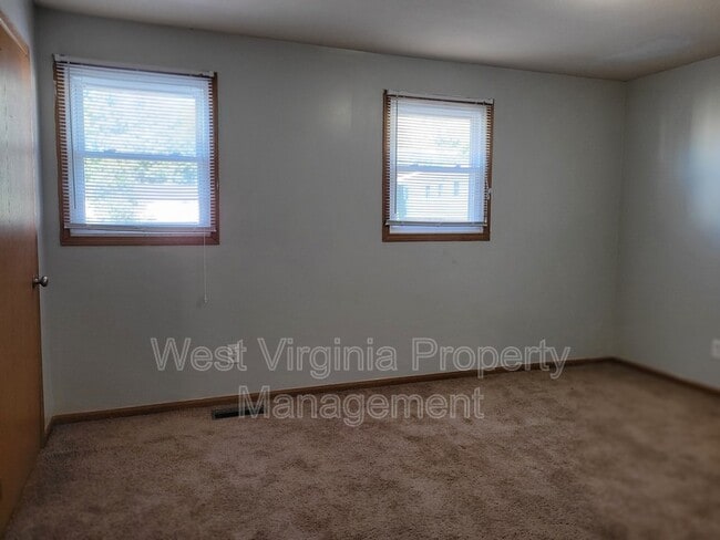 Building Photo - 195 Cardinal Wy