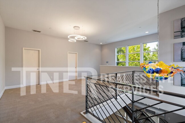 Building Photo - 785 Alloy Ct