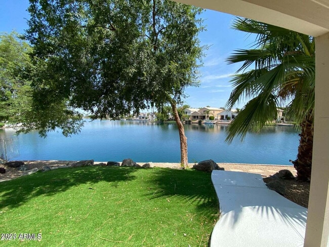 Building Photo - 1406 W Lake Mirage Ct