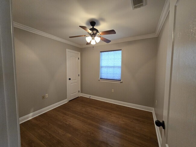 Building Photo - 3117 Bradbury St