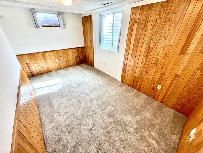 Building Photo - 1429 Aspen St