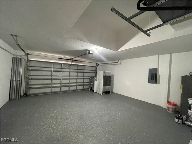 Building Photo - 2446 SW Embers Terrace