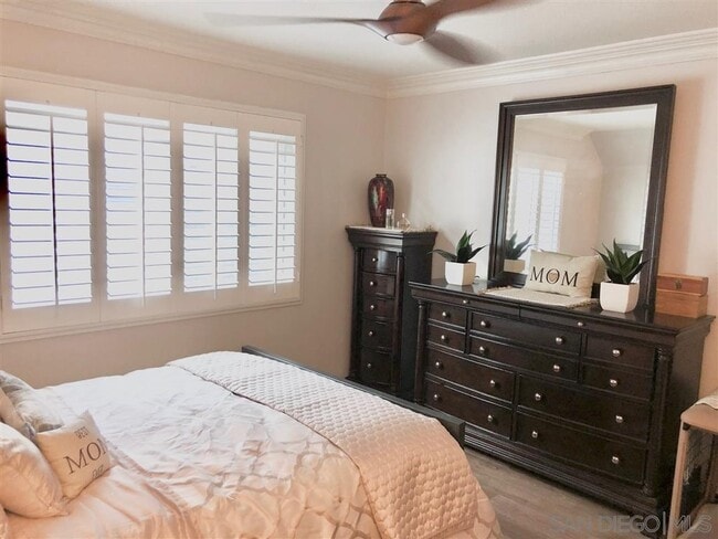 Building Photo - 7545 Charmant Dr