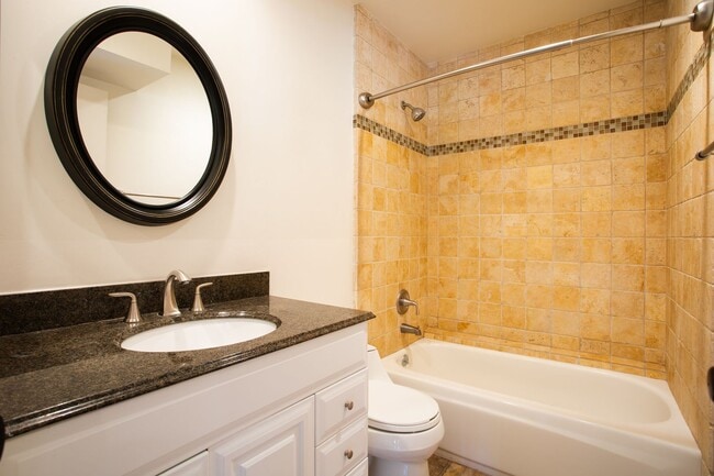 Building Photo - Updated West Hollywood Condo