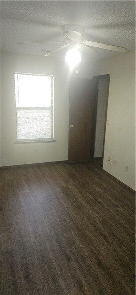 Building Photo - 635 Whitham Ave