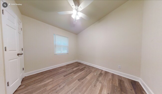 Building Photo - 1694 Sharkey St