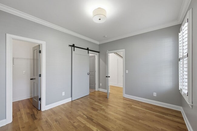 Building Photo - Modern Living in Franklin