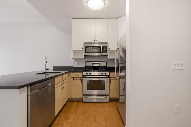 Building Photo - 800 4th St SW