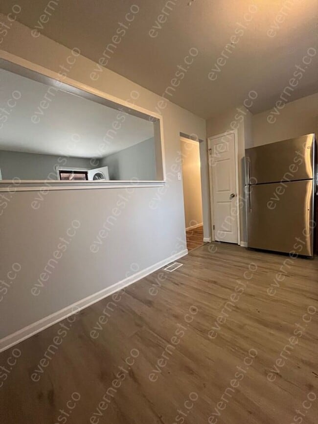 Building Photo - 2931 Oriental Dr