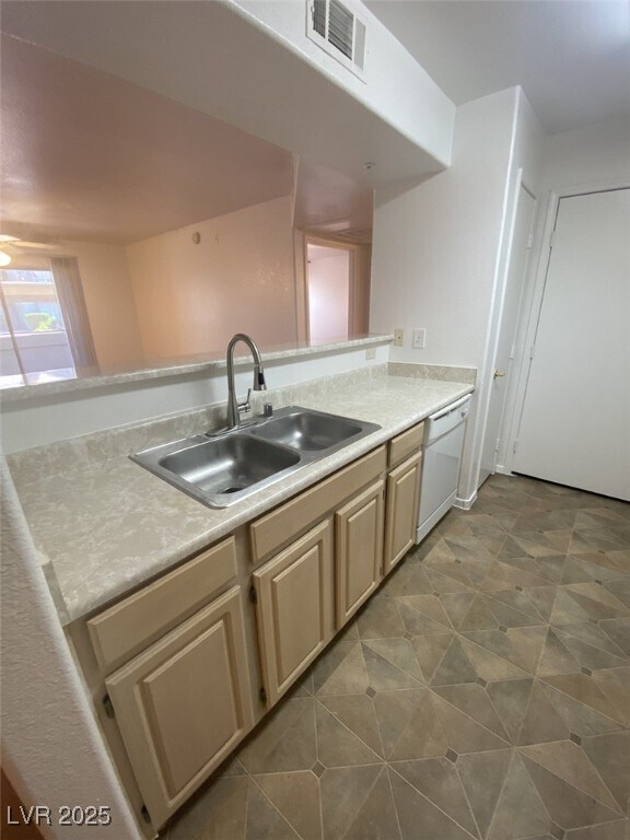 Building Photo - 555 E Silverado Ranch Blvd