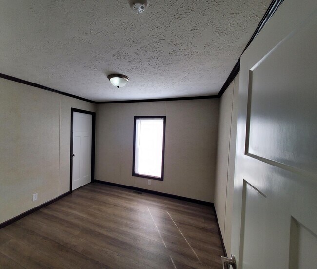 Building Photo - 24 Canary Hill Dr