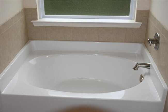 Building Photo - 6186 Baltusrol Trce