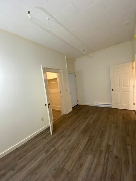 Second Bedroom - 87 Park St