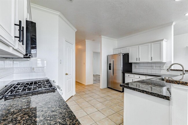 Building Photo - 14527 Clipper Cir Dr