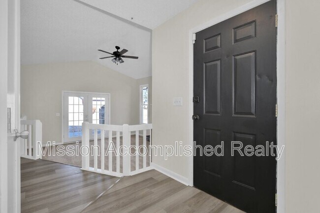 Building Photo - 7345 Pebblebrook Dr