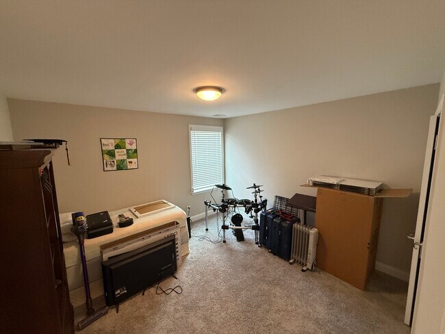 Building Photo - 13 Brookhaven Dr