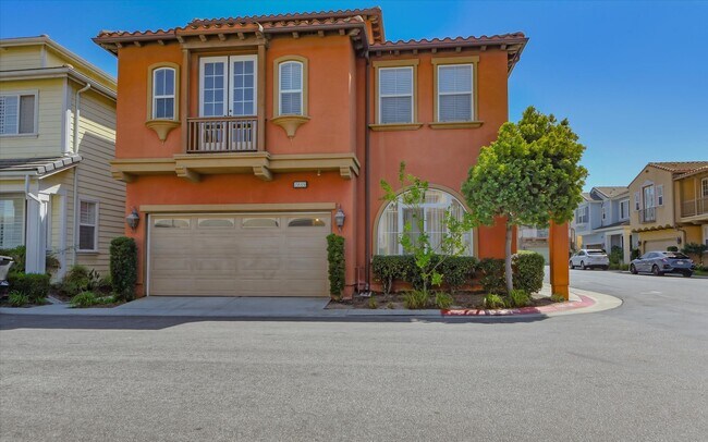 Exterior - Garage side - 2835 Maricopa St