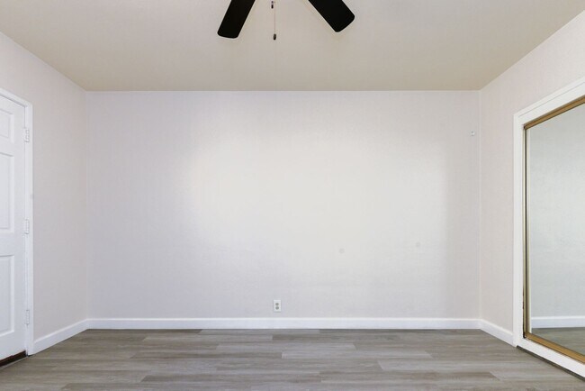 Building Photo - Berendo Street Apartments