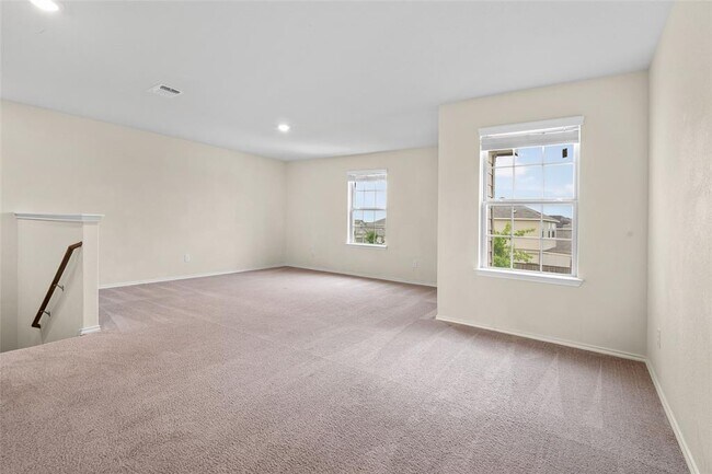 Building Photo - 457 Bedford Falls Ln