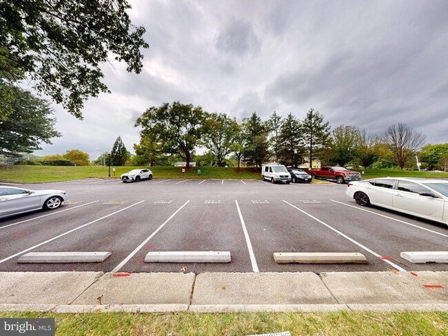 Building Photo - 5505 Seminary Rd