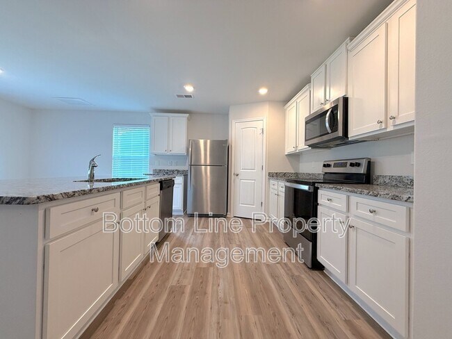Building Photo - 180 Caffee Dr