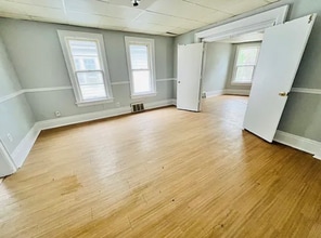 Building Photo - 2114 S 11th St