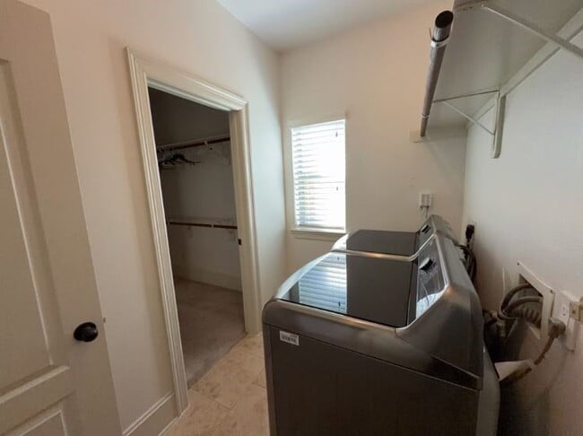 Building Photo - 20411 Prospect Canyon Ln