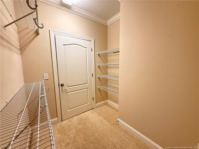 Building Photo - 185 Gallery Dr