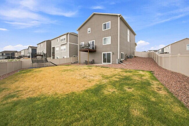 Building Photo - Beautiful 2025-Built 5 Bedroom Home with Finished Walk-Out Basement